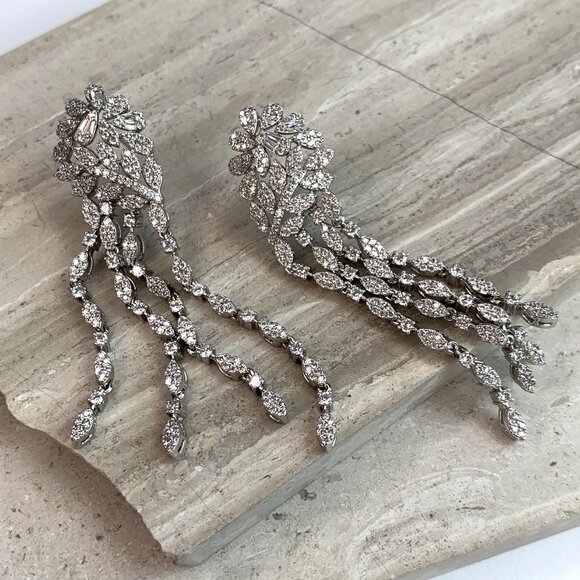 NEW~ Anthropologie SHASHI "Fleurir Drop" Pavé Crystal Fringe & Flower Earrings - Picture 10 of 15